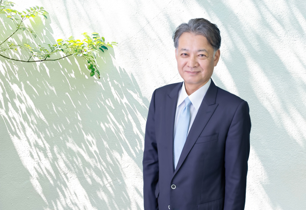 代表取締役　吉本泰徳